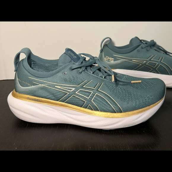 NWOB Asics Gel-Nimbus 25 Running Shoes Sneakers Foggy Teal/Champagne Womans 11 - Picture 1 of 15